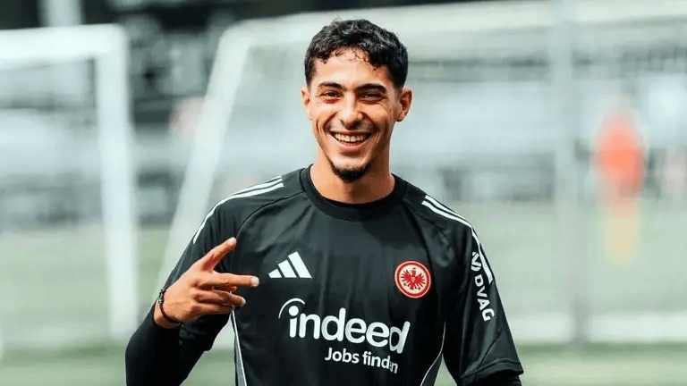 德甲焦点战:卫冕冠军迎战雄鹰!勒沃库森VS法兰克福