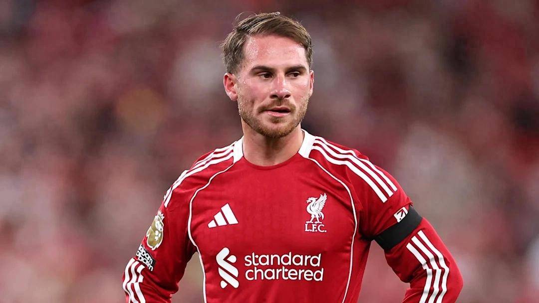 一瘸一拐了好一阵——伯恩利赛后,斯洛特透露麦卡利斯特伤情